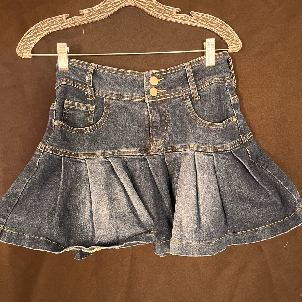 denim jean skirt, doesn’t have a tag